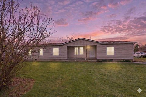 Photo of 68 5th Avenue SW, Etna, OH 43062 (MLS # 226009228)