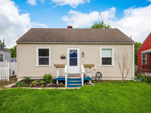 Photo of 2285 Atwood Terrace, Columbus, OH 43211 (MLS # 226014878)