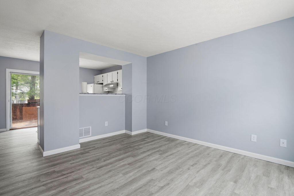 852 Pine Way Drive #E2, Columbus, Ohio image 3