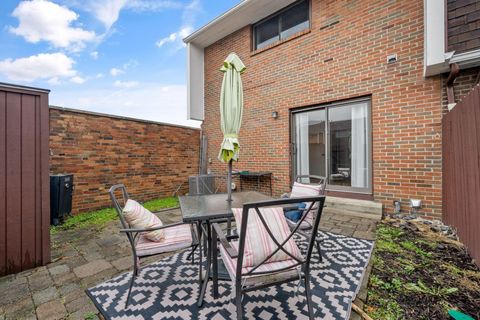 Tiny photo for 1904 Willoway Circle S, Columbus, OH 43220 (MLS # 226000709)