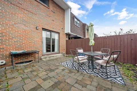 Tiny photo for 1904 Willoway Circle S, Columbus, OH 43220 (MLS # 226000709)