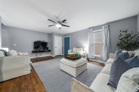 Tiny photo for 1904 Willoway Circle S, Columbus, OH 43220 (MLS # 226000709)