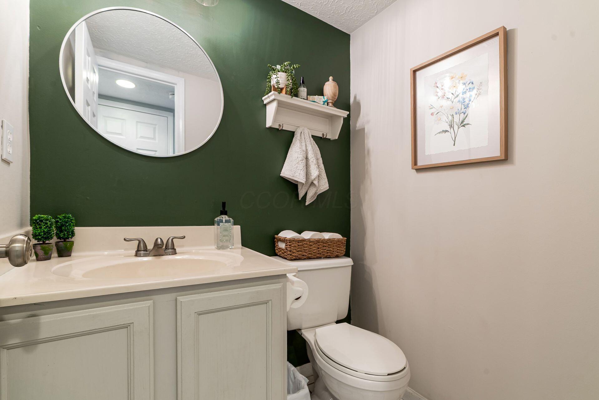 5062 Hilliard Green Drive, Hilliard, Ohio image 11
