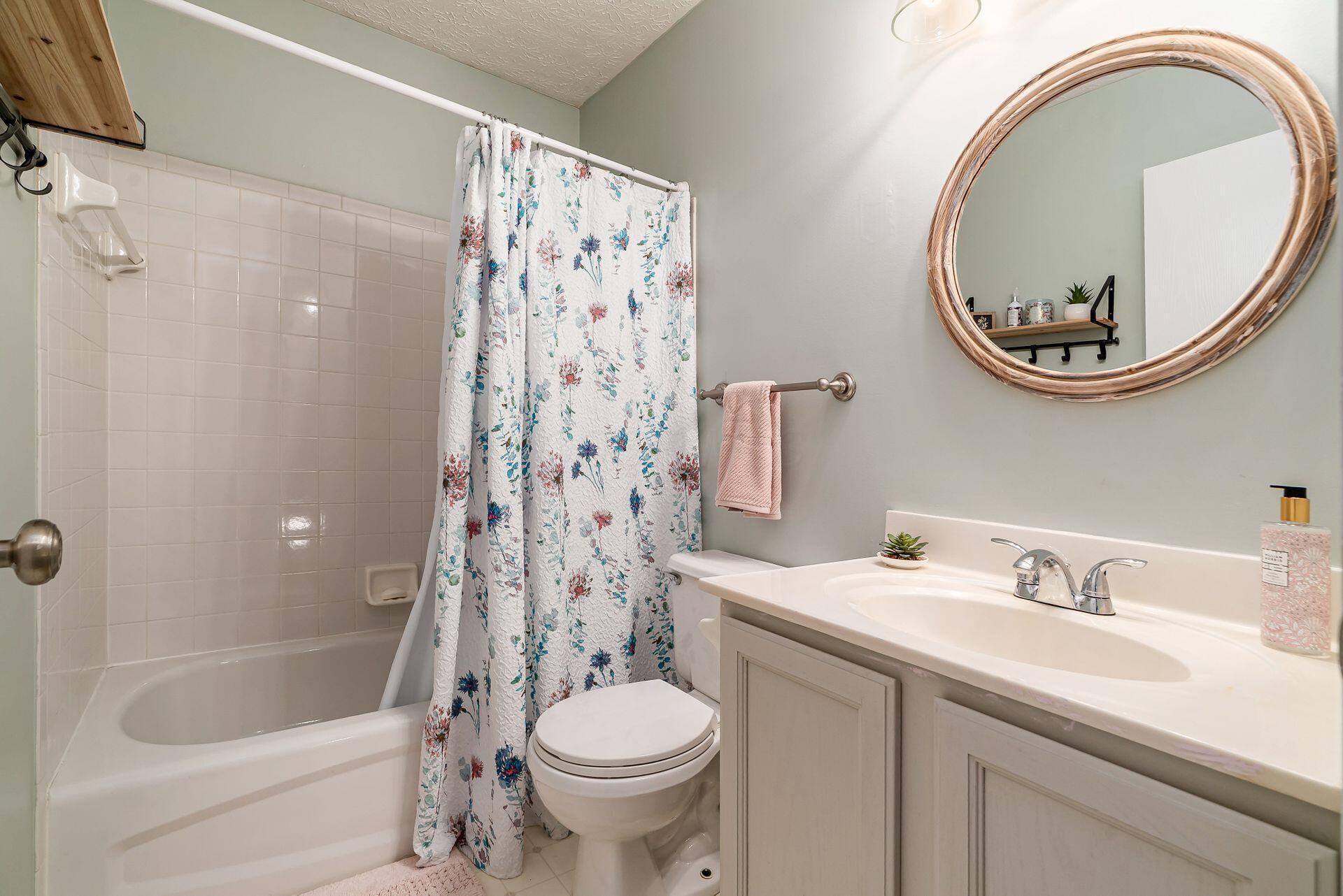 5062 Hilliard Green Drive, Hilliard, Ohio image 17