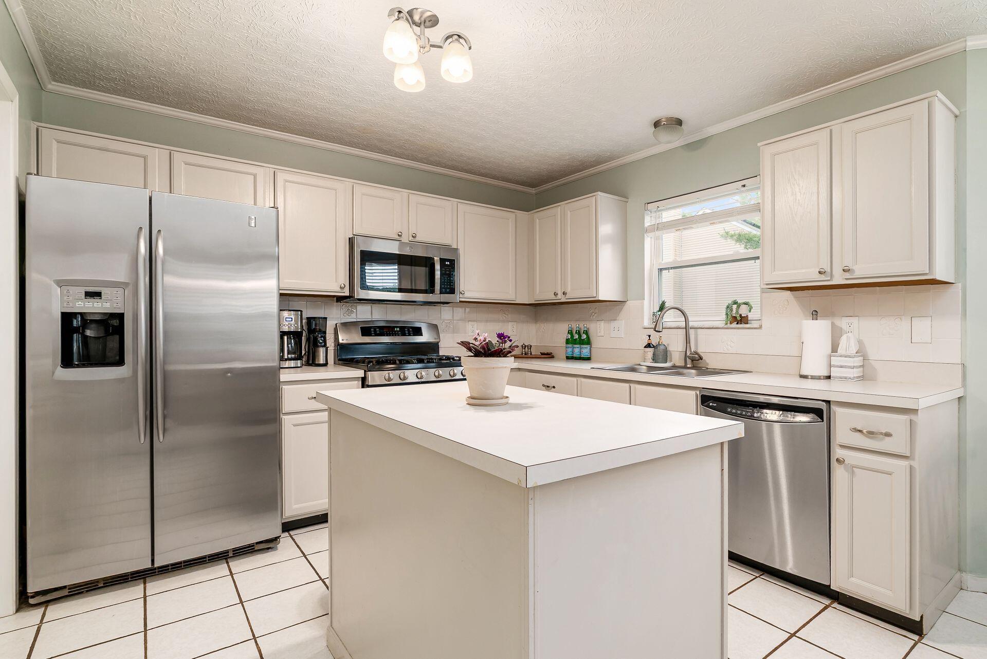5062 Hilliard Green Drive, Hilliard, Ohio image 9