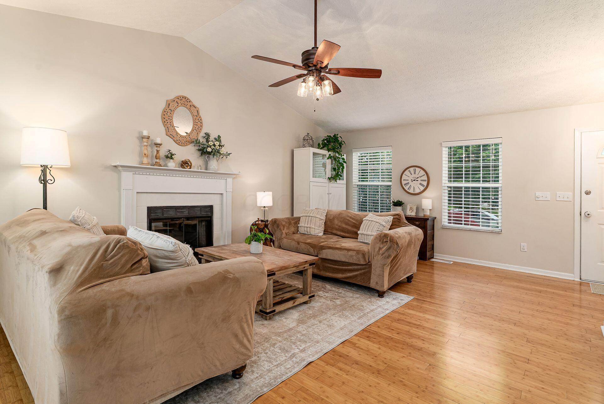 5062 Hilliard Green Drive, Hilliard, Ohio image 4