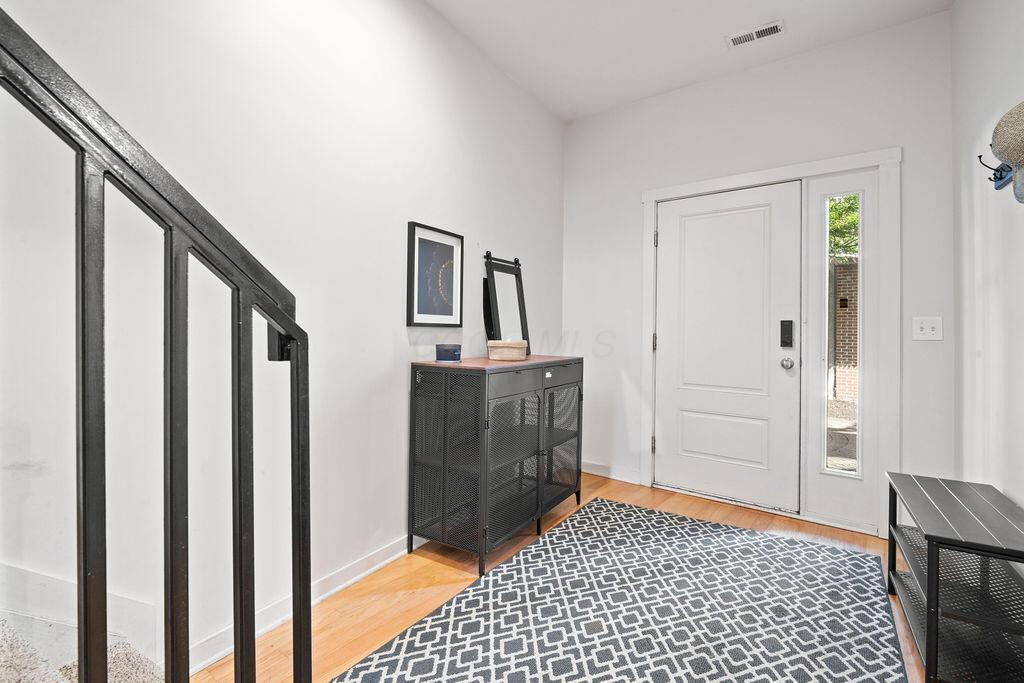 Columbus, Ohio 43206, United States, 2 Bedrooms Bedrooms, ,3 BathroomsBathrooms,Residential,Active,203190