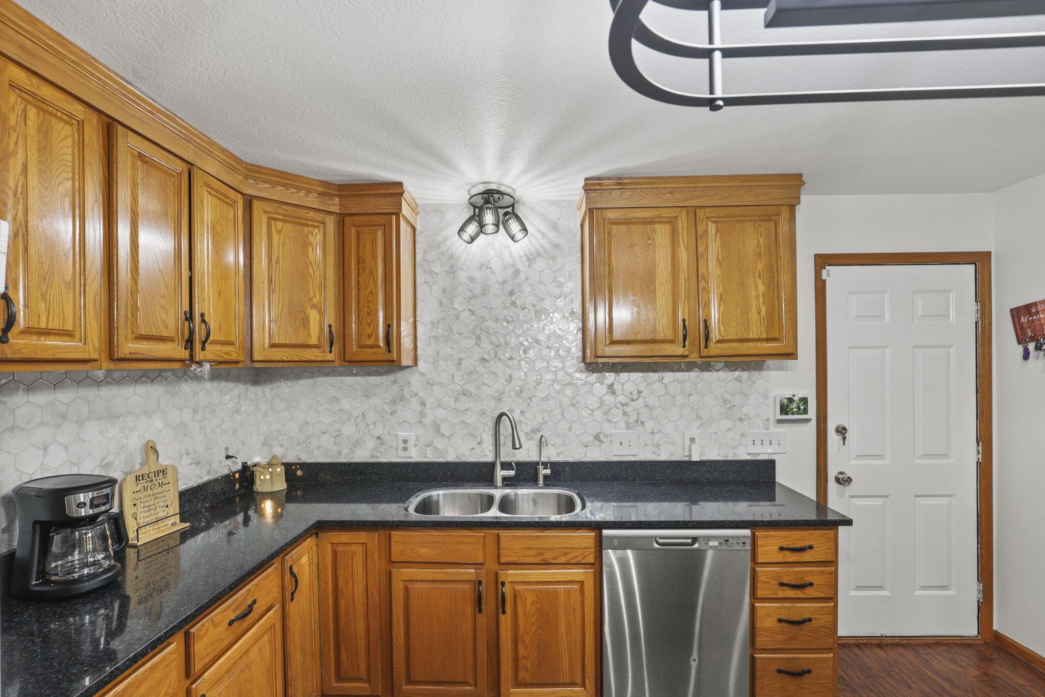 645 Refugee Road, Hebron, Ohio image 20