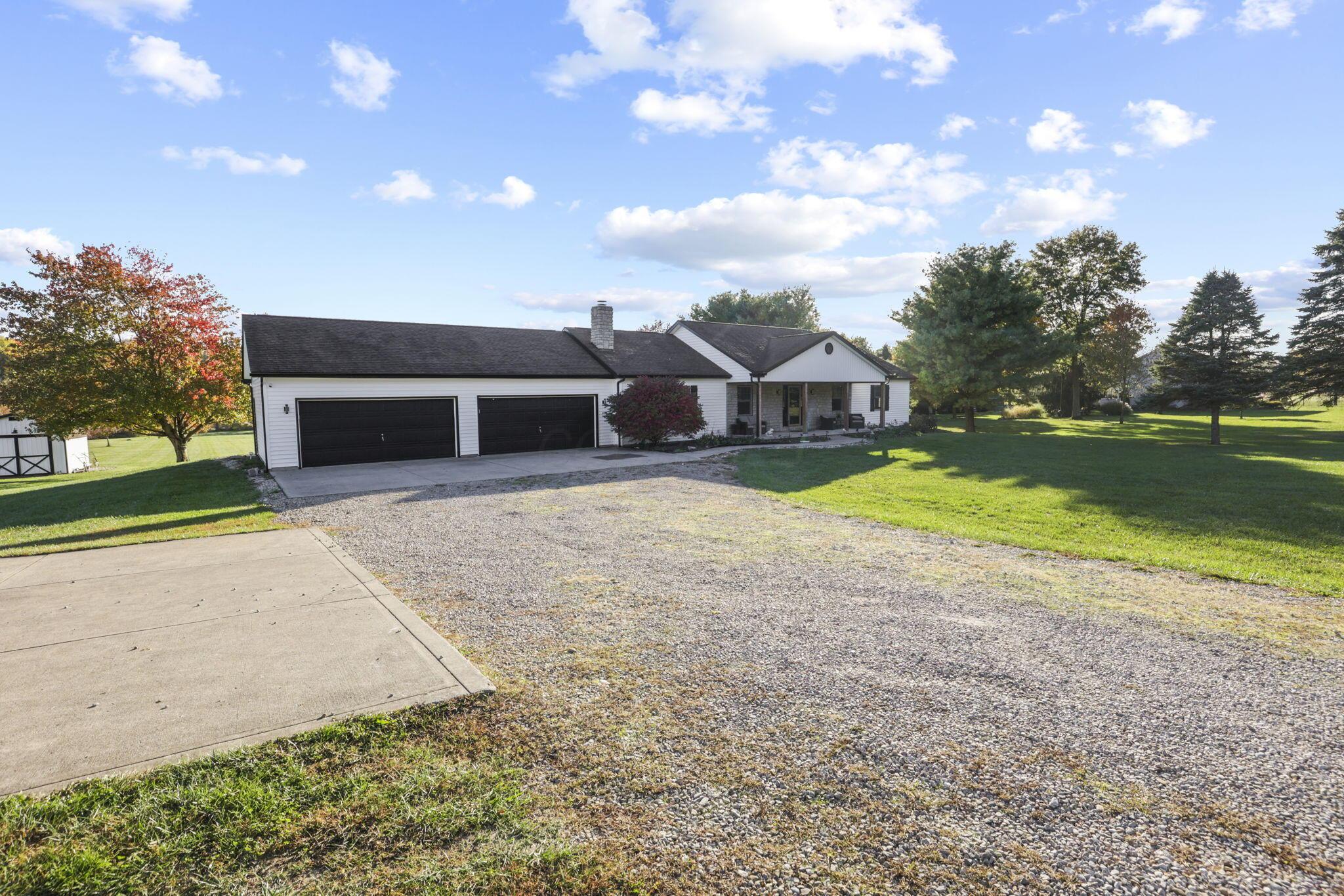 645 Refugee Road, Hebron, Ohio image 3