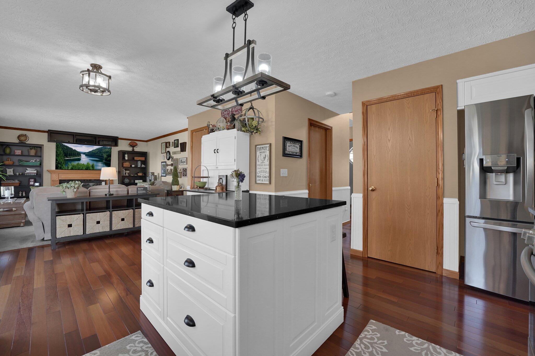 2977 Lake Hollow Road, Hilliard, Ohio image 13