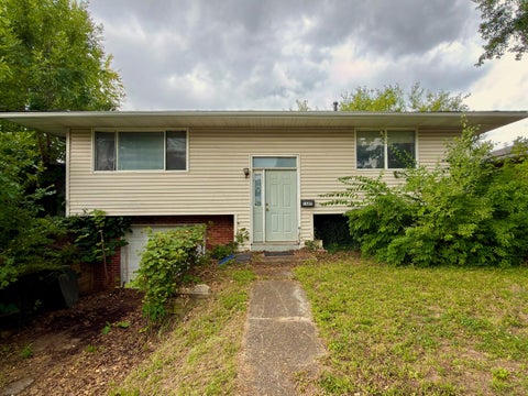 Photo of 1685 Liscomb Road, Columbus, OH 43207 (MLS # 226029169)