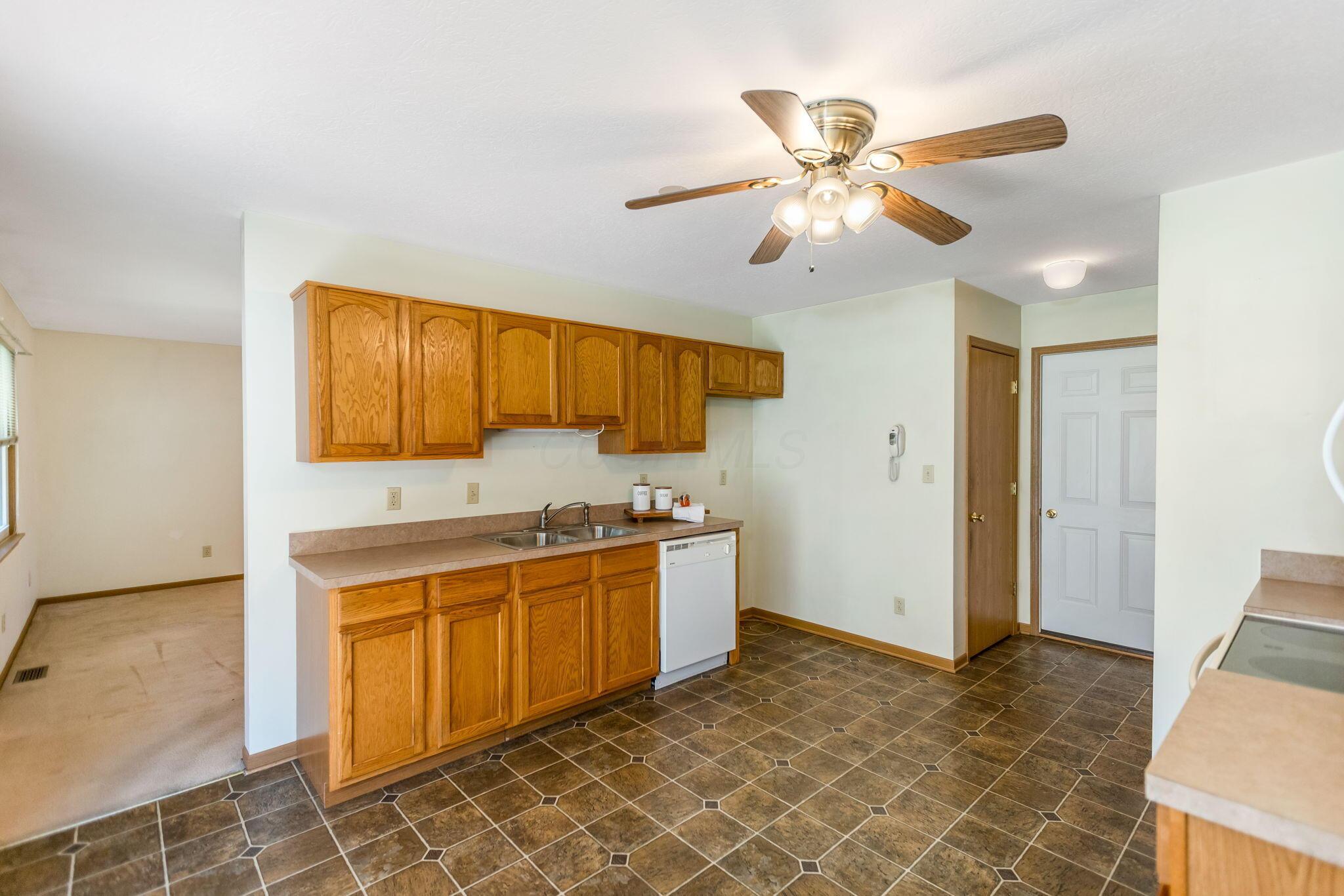 863 Maher Avenue, Lancaster, Ohio image 13