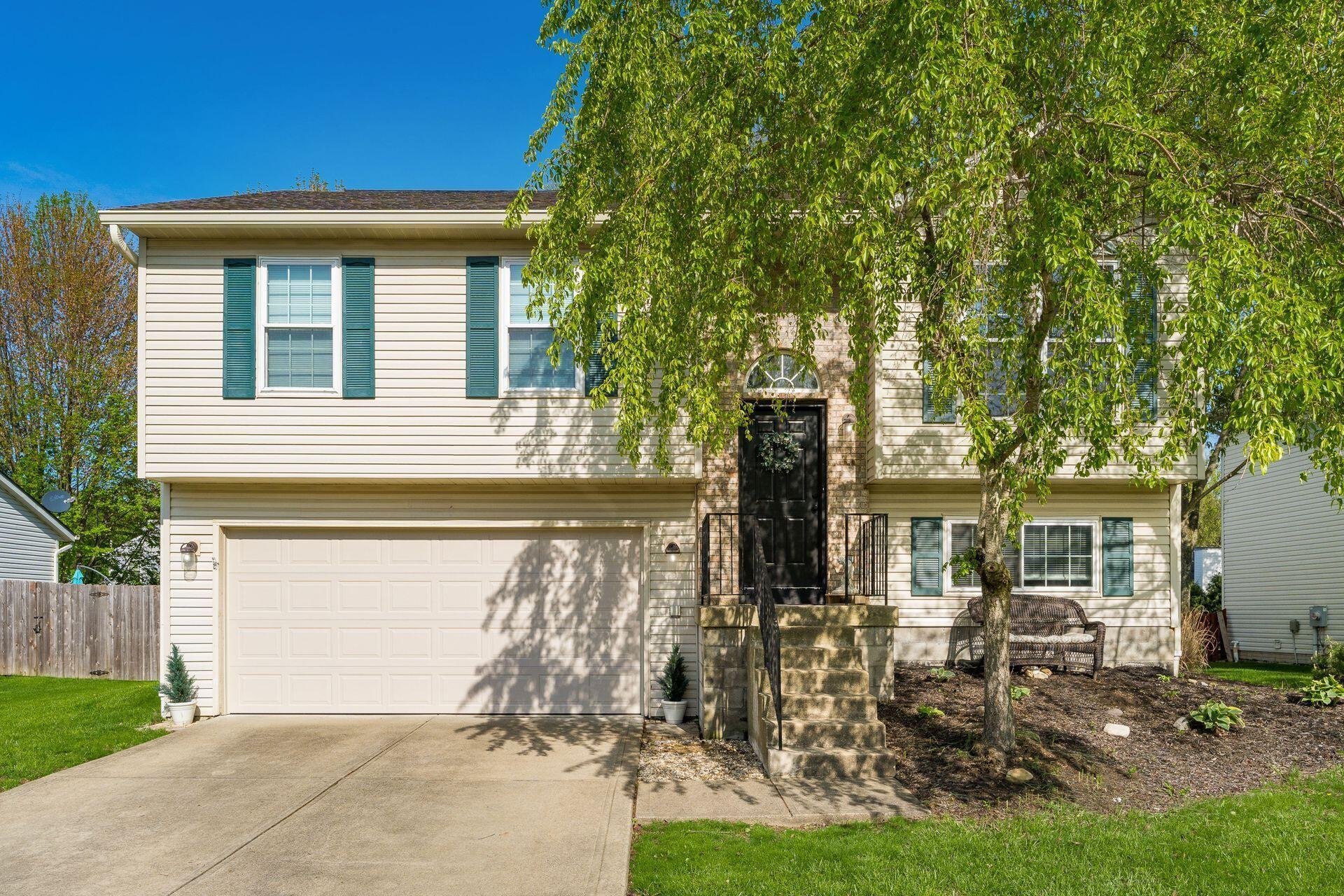 418 Broadview Court, Pataskala, Ohio image 2