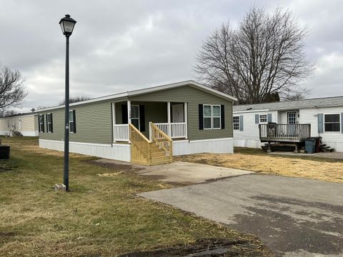 Photo of 1330 Hanover Road 139 #139, Delaware, OH 43015 (MLS # 226005052)