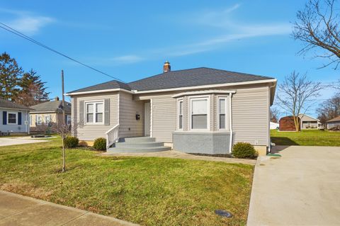 Photo of 410 E Elm Street, Washington Court House, OH 43160 (MLS # 226002261)