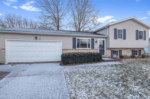 Photo of 521 Hemlock Place, Newark, OH 43055 (MLS # 226008684)
