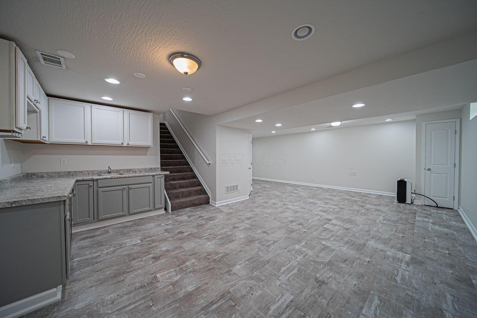 1019 Wallace Drive, Delaware, Ohio image 44