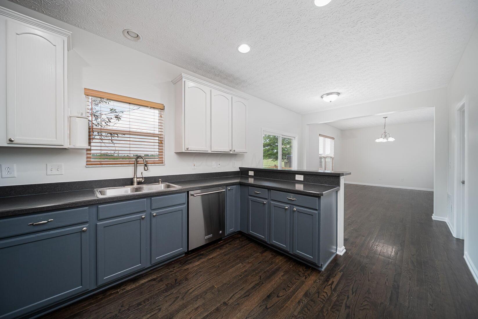 1019 Wallace Drive, Delaware, Ohio image 16