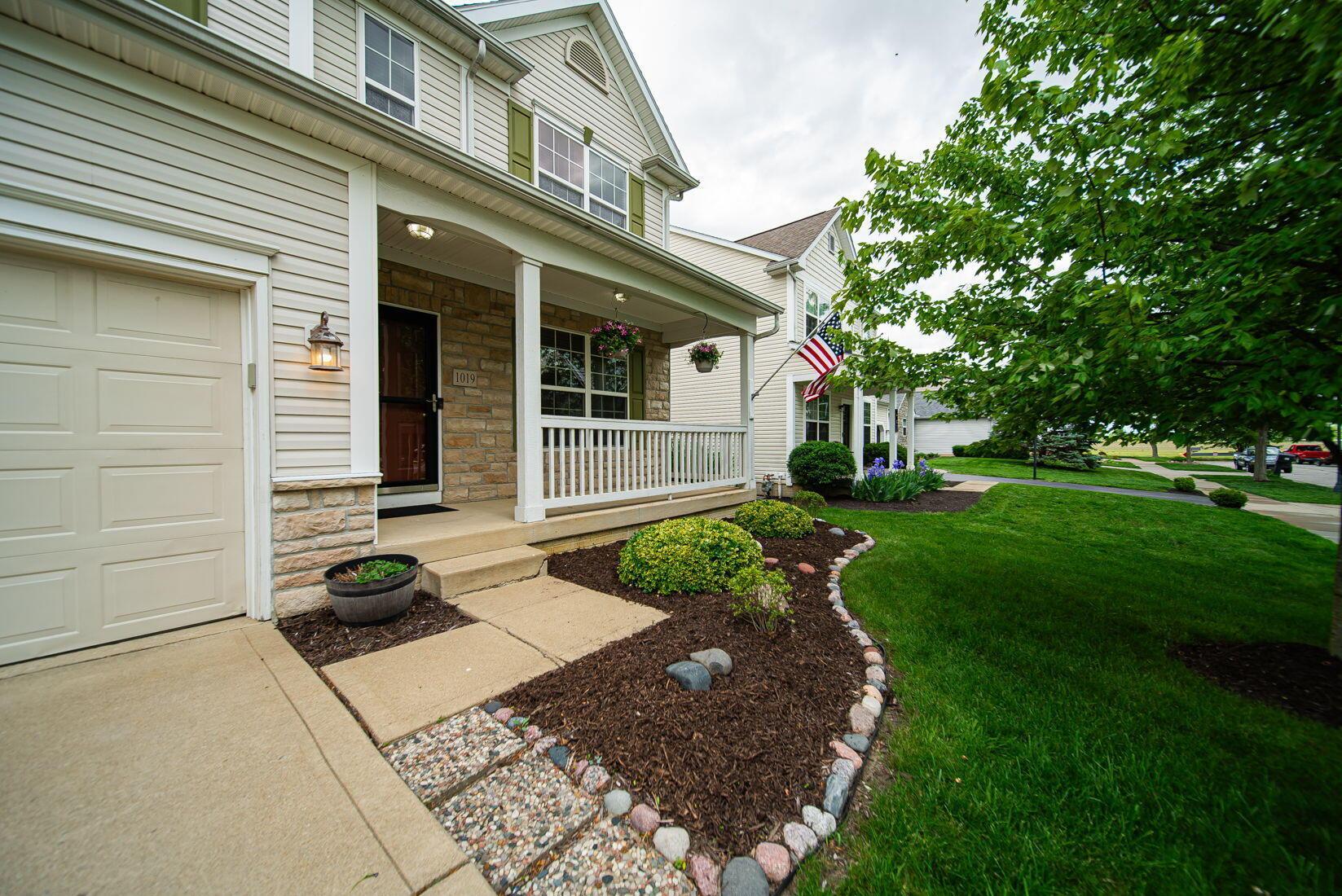 1019 Wallace Drive, Delaware, Ohio image 1