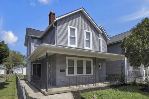 Photo of 582 Siebert Street, Columbus, OH 43206 (MLS # 226009737)