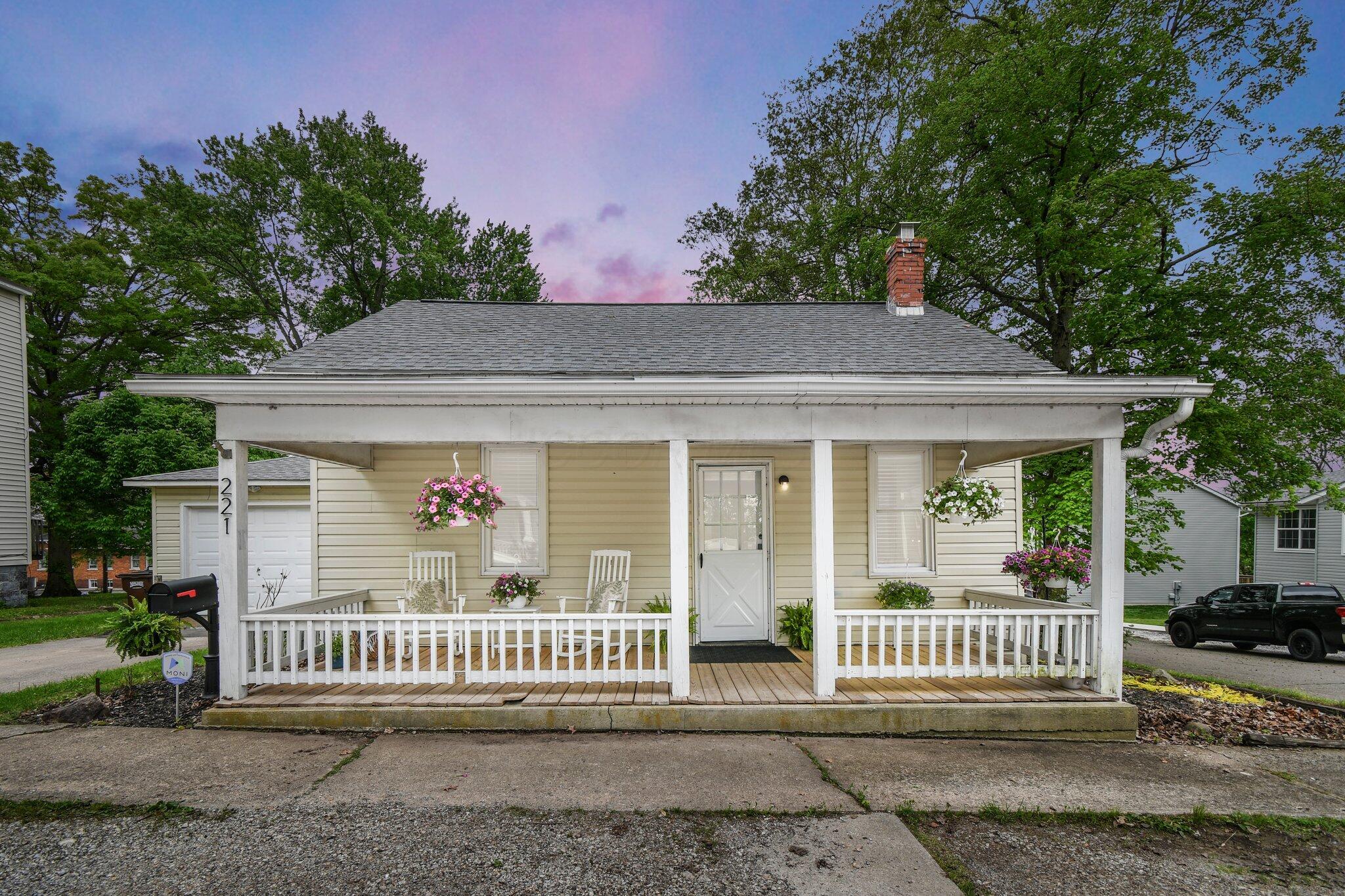221 W Mulberry Street, Baltimore, Ohio image 1