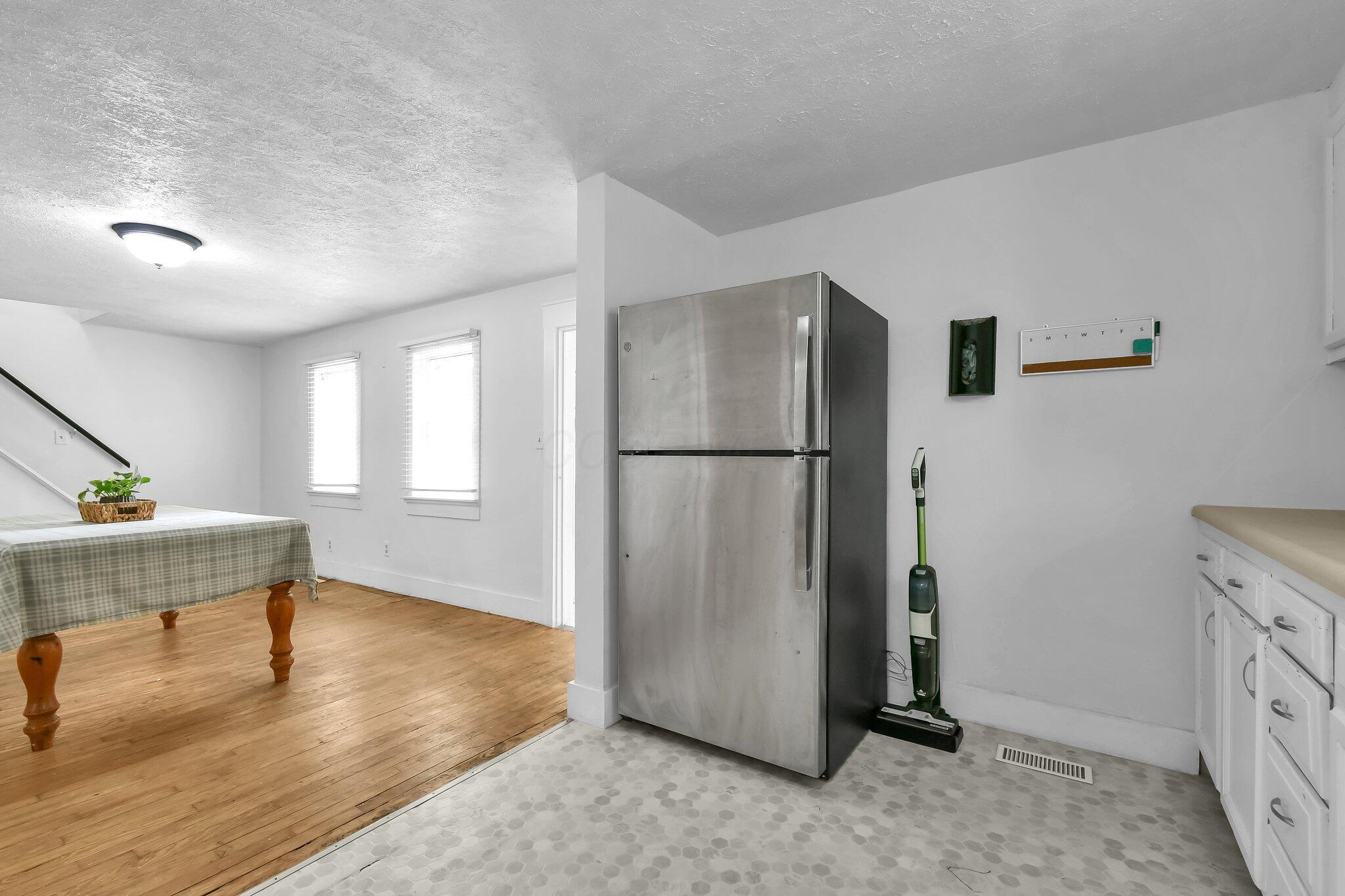 221 W Mulberry Street, Baltimore, Ohio image 11