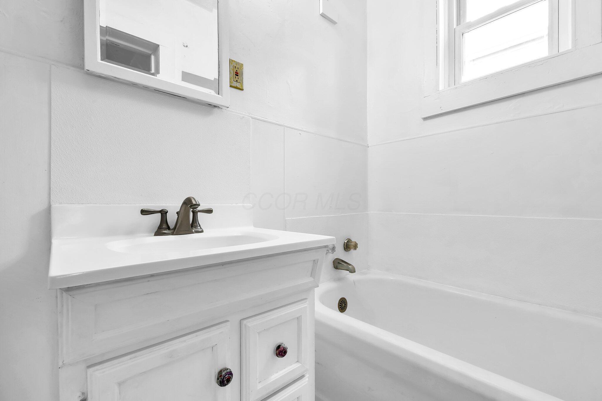 221 W Mulberry Street, Baltimore, Ohio image 16