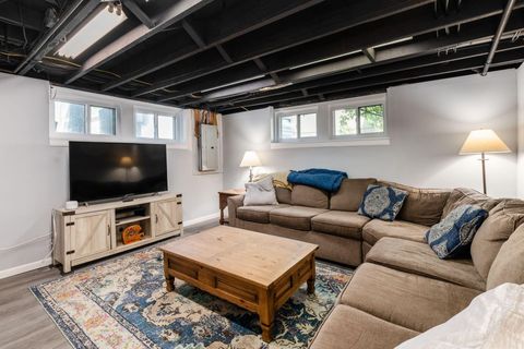Tiny photo for 62 Glencoe Road, Columbus, OH 43214 (MLS # 226020225)