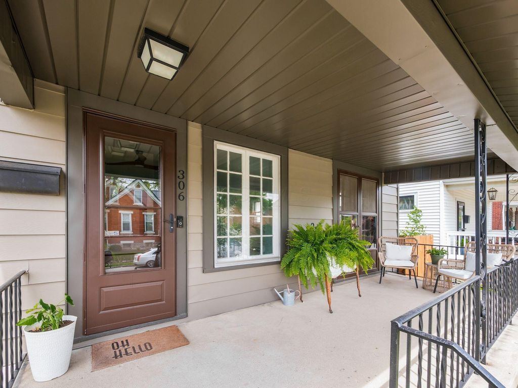 Photo of 306 E Jenkins Avenue, Columbus, OH 43207 (MLS # 226014564)
