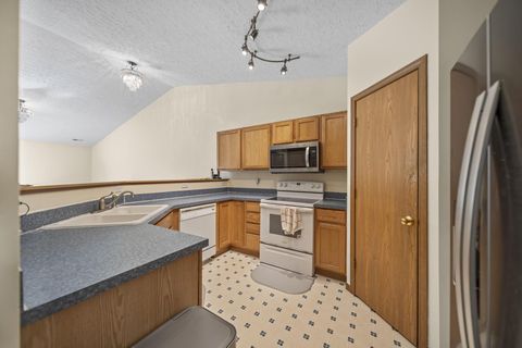 Tiny photo for 1521 October Ridge Court, Columbus, OH 43223 (MLS # 226003256)