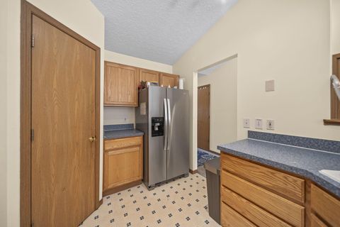 Tiny photo for 1521 October Ridge Court, Columbus, OH 43223 (MLS # 226003256)