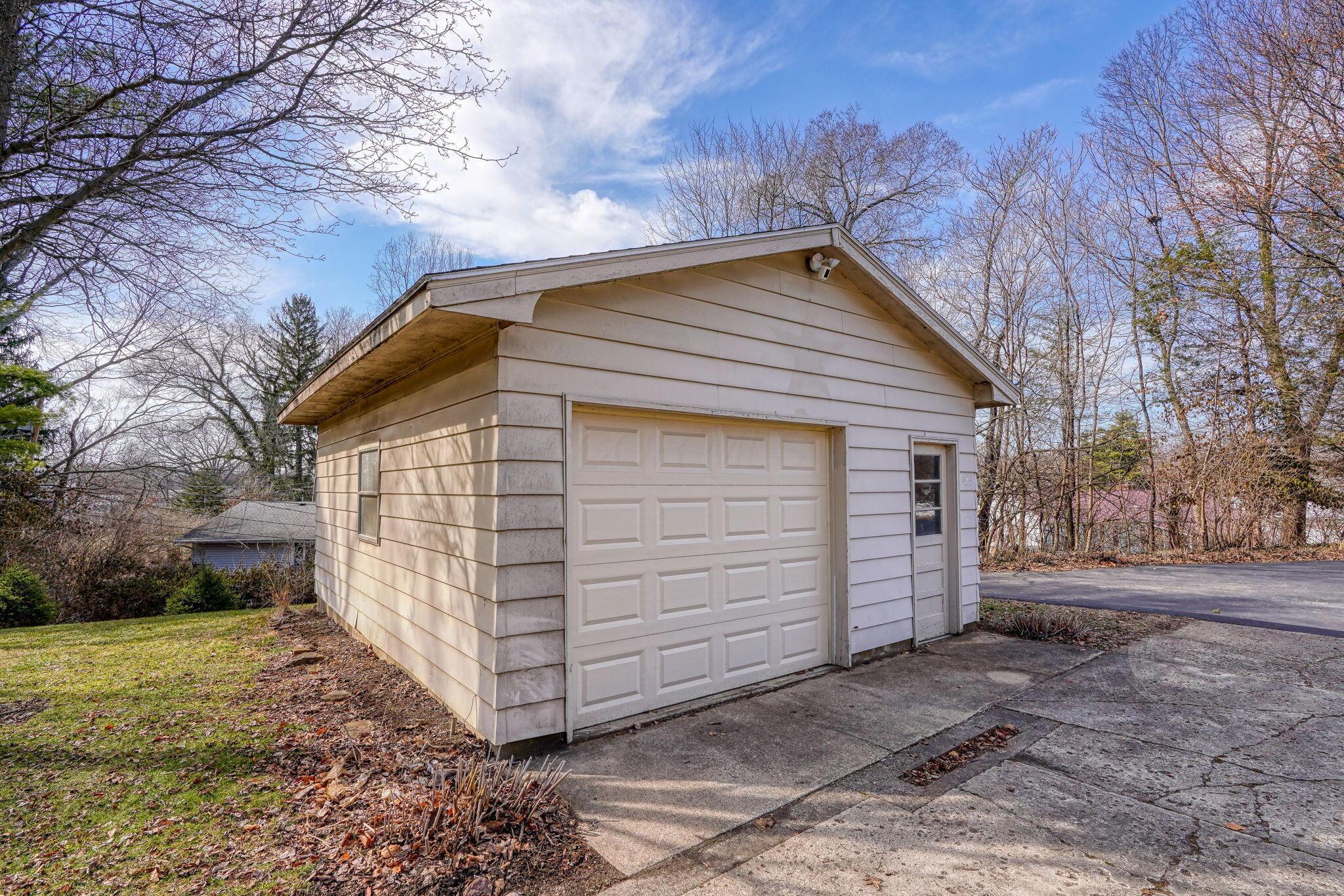 217 Linden Lane, Circleville, Ohio image 9