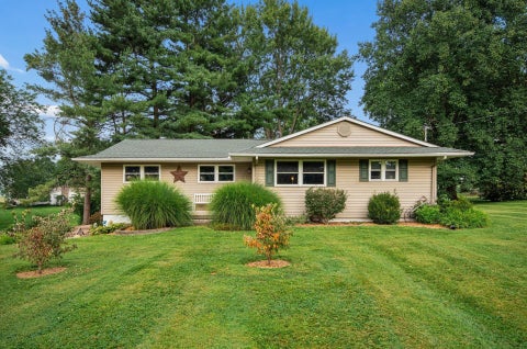 Photo of 193 Caroline Drive, Hebron, OH 43025 (MLS # 226033288)