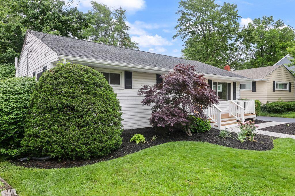 240 E Walnut Street