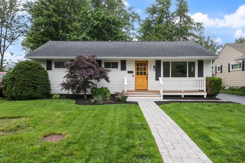 Photo of 240 E Walnut Street, Westerville, OH 43081 (MLS # 226018825)