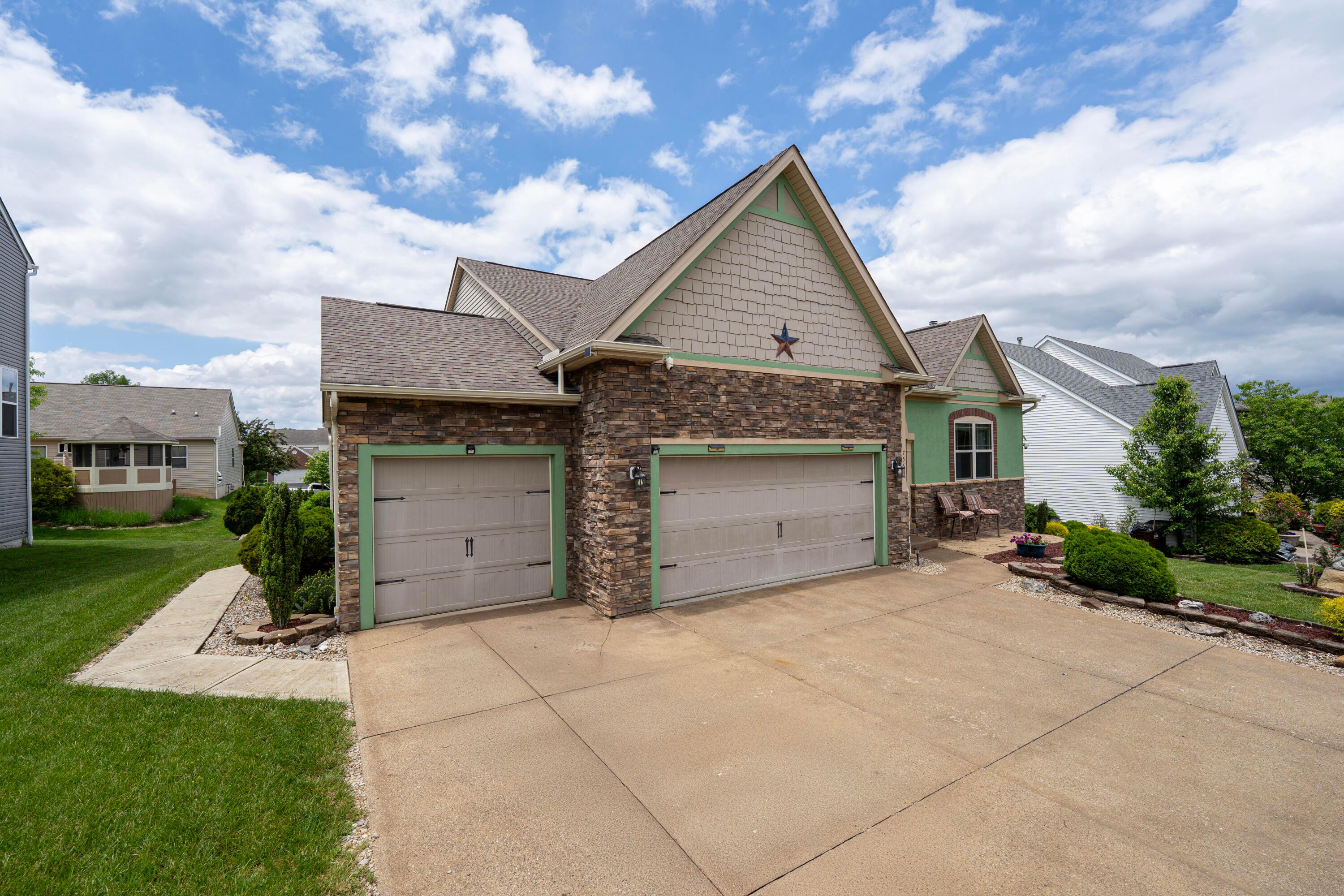 7563 Jenkins Drive, Canal Winchester, Ohio image 3