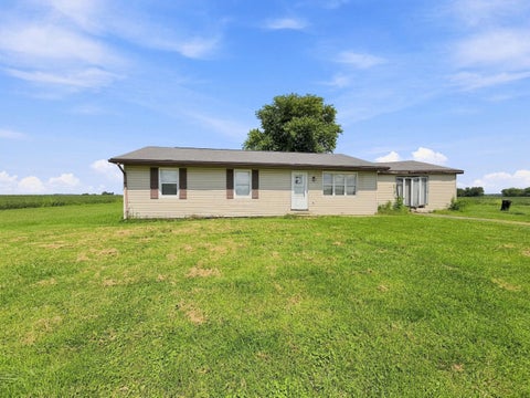 Homes For Sale - 16155 Yankeetown Chenoweth Road<br/> Mount Sterling, OH 43143
