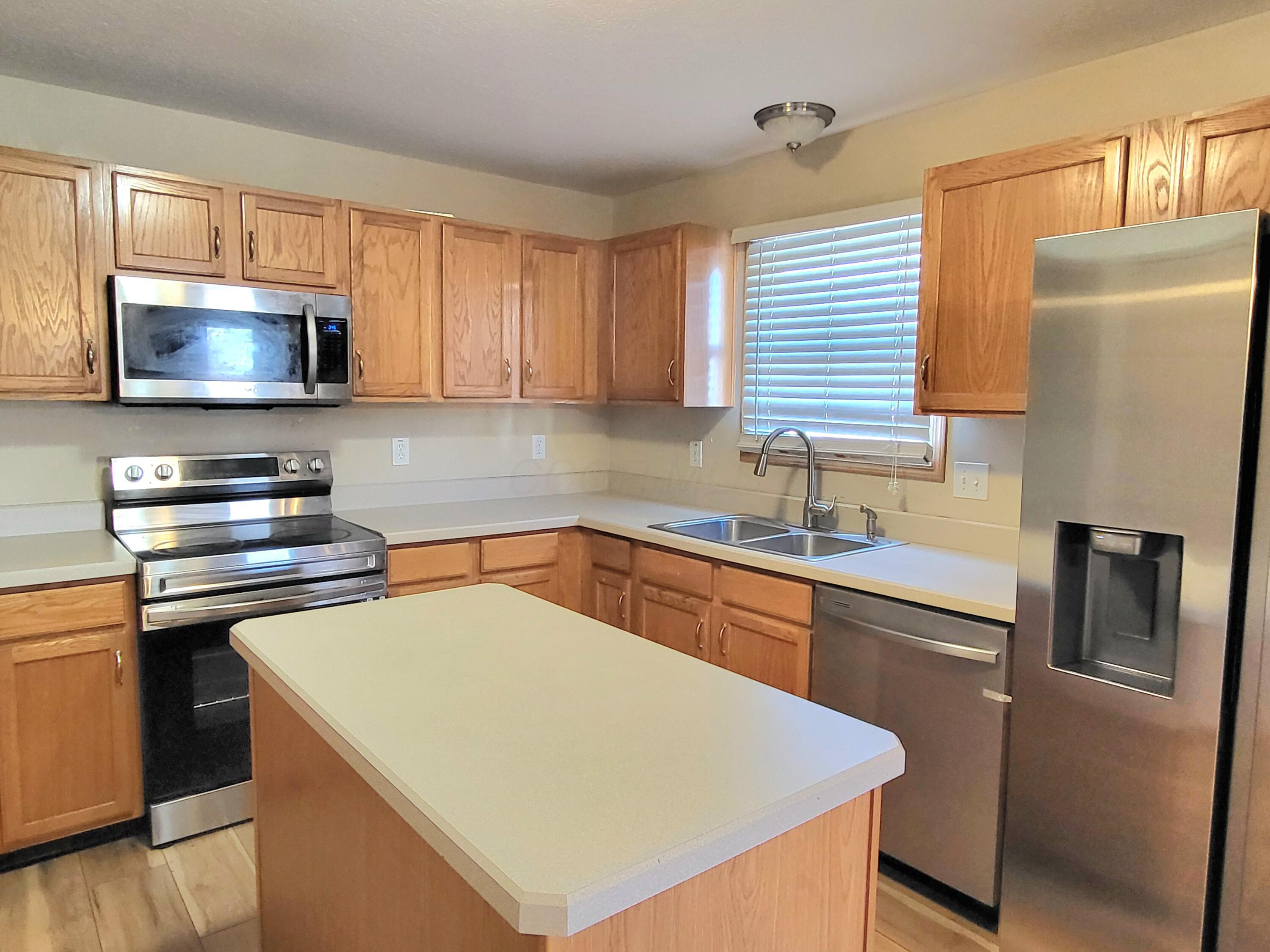 5946 Wellbrid Drive, Galloway, Ohio image 11