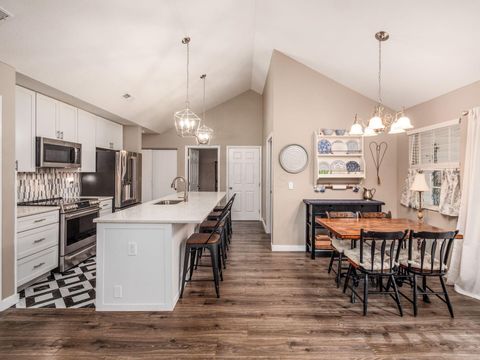 Tiny photo for 6011 Warbling Lane 33 #33, Westerville, OH 43081 (MLS # 225041086)