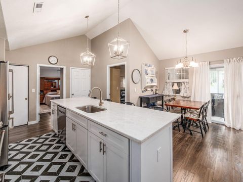 Tiny photo for 6011 Warbling Lane 33 #33, Westerville, OH 43081 (MLS # 225041086)