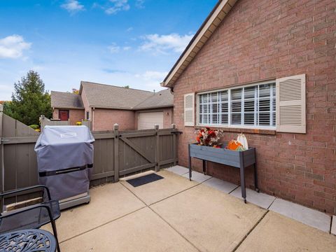 Tiny photo for 6011 Warbling Lane 33 #33, Westerville, OH 43081 (MLS # 225041086)