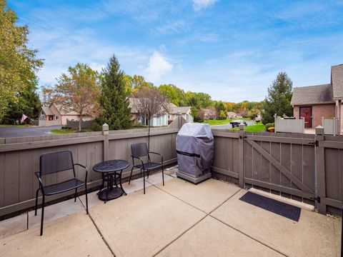 Tiny photo for 6011 Warbling Lane 33 #33, Westerville, OH 43081 (MLS # 225041086)