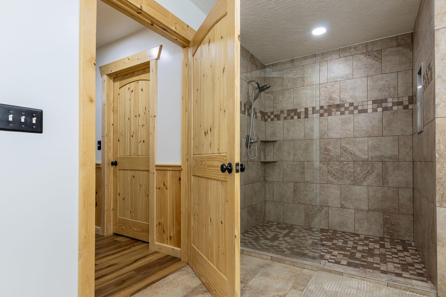 670 Natchez Lane, Sugar Grove, Ohio image 35