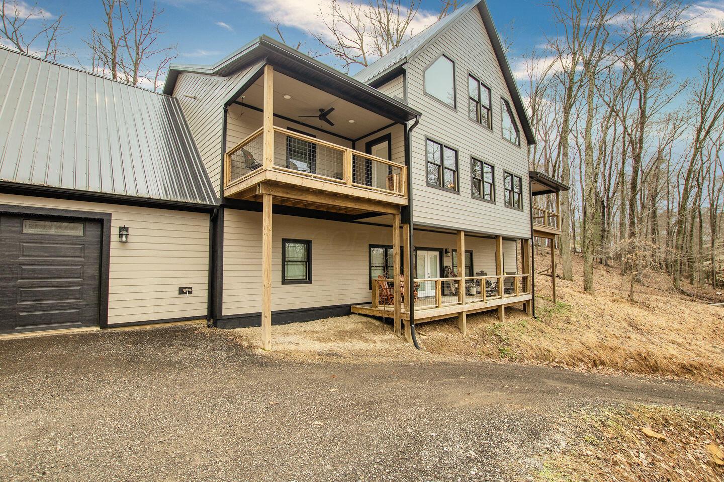 670 Natchez Lane, Sugar Grove, Ohio image 2