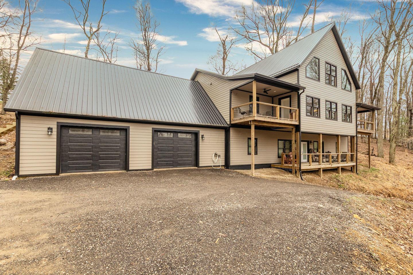 670 Natchez Lane, Sugar Grove, Ohio image 1
