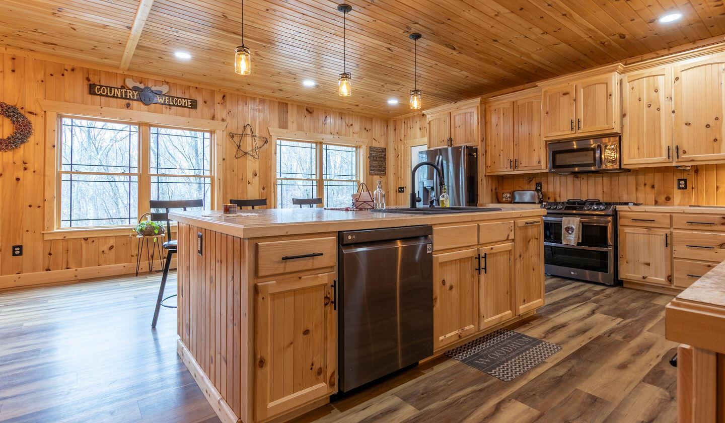 670 Natchez Lane, Sugar Grove, Ohio image 17