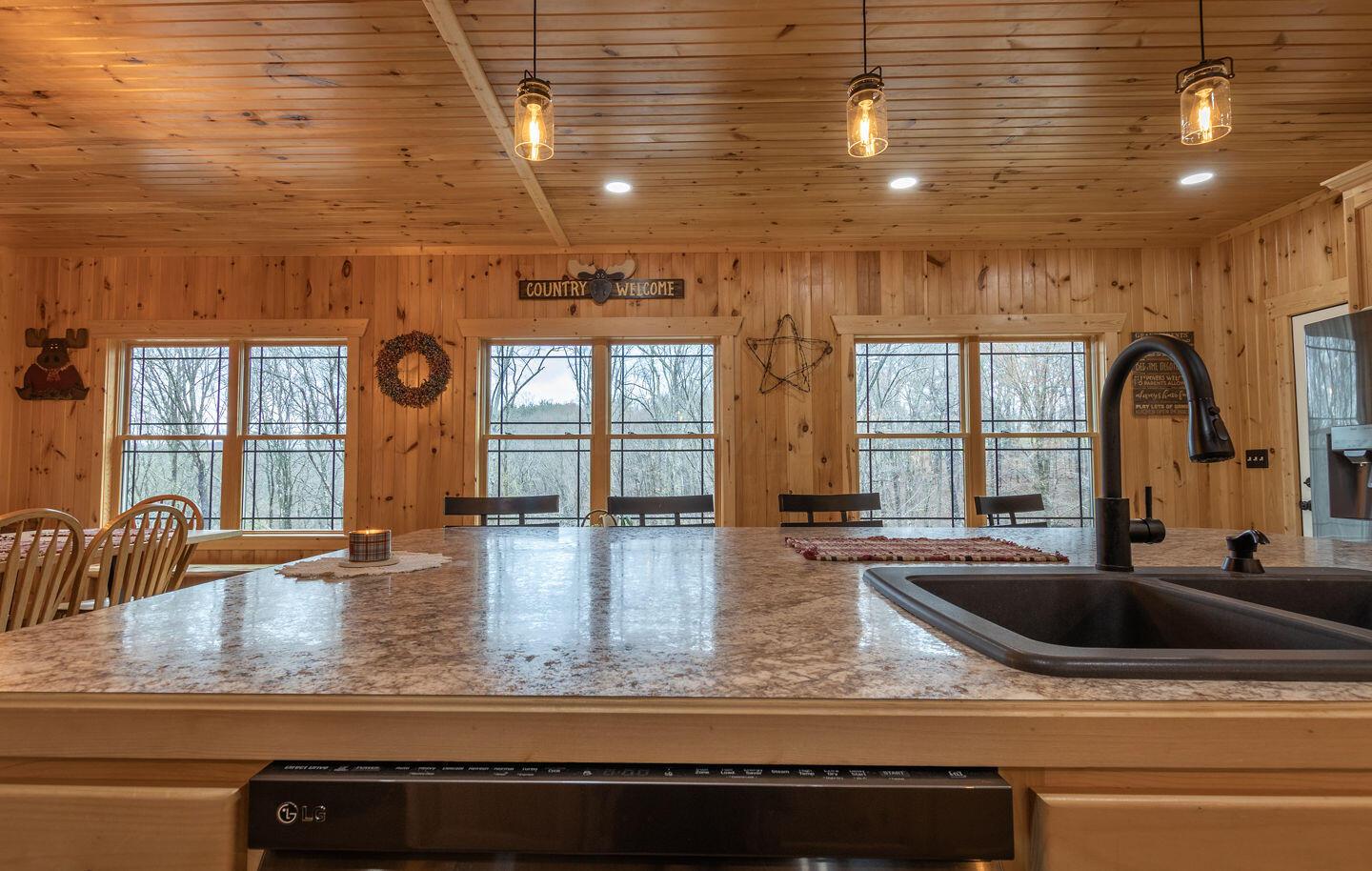 670 Natchez Lane, Sugar Grove, Ohio image 18