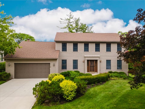 Photo of 5586 Loch More Court W, Dublin, OH 43017 (MLS # 226021100)