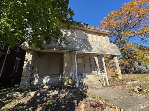 Tiny photo for 1562 Richmond Avenue, Columbus, OH 43203 (MLS # 225041065)