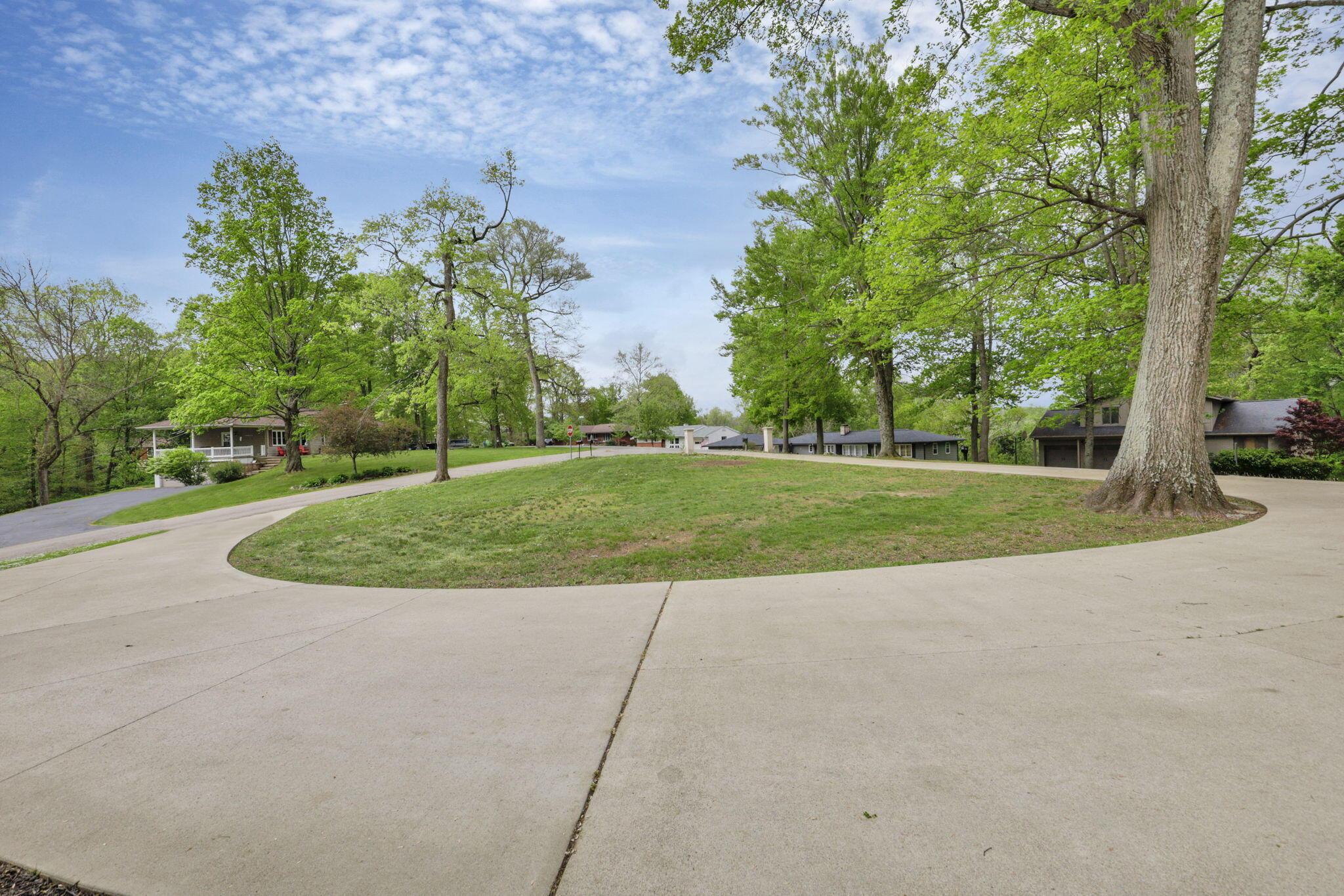 1364 Longwood Drive, Lancaster, Ohio image 47